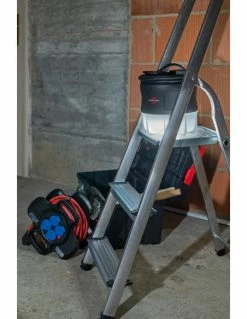 Brennenstuhl Brennenstuhl Enrouleur électrique Compact X-GUM 4 Prises 10m H07RN-F 3G2,5 | 1169711101 - Brennensthul | IFD Outillage -Chantier Atelier Soldes Boutique enrouleur electrique compact x gum 4 prises 10m h07rn f 3g25 1169711101 brennensthul 3